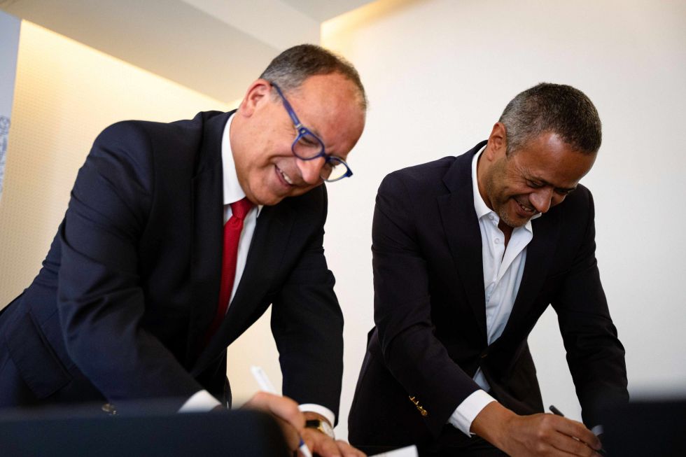 Luís Osório and Hugo Beirão at the signing of the inspection protocol.